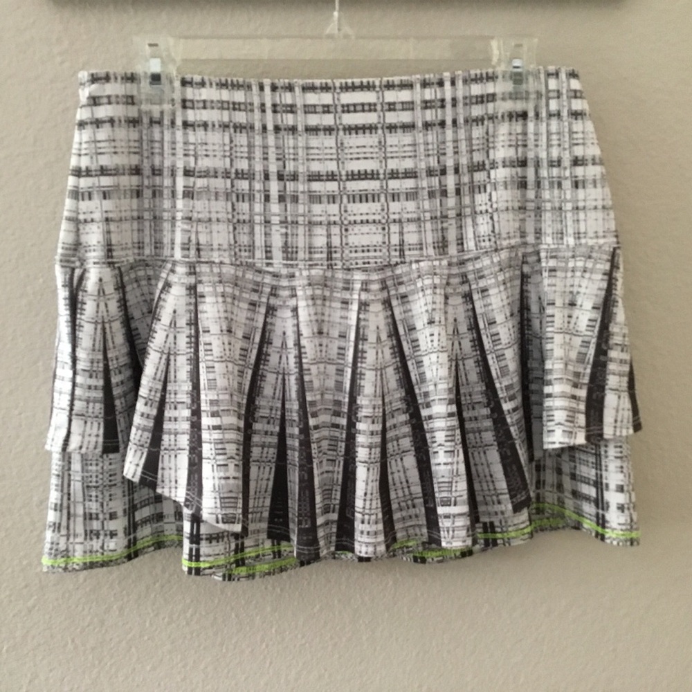 Lucky in Love Black & White geometric print layered skort with neon yellow hem